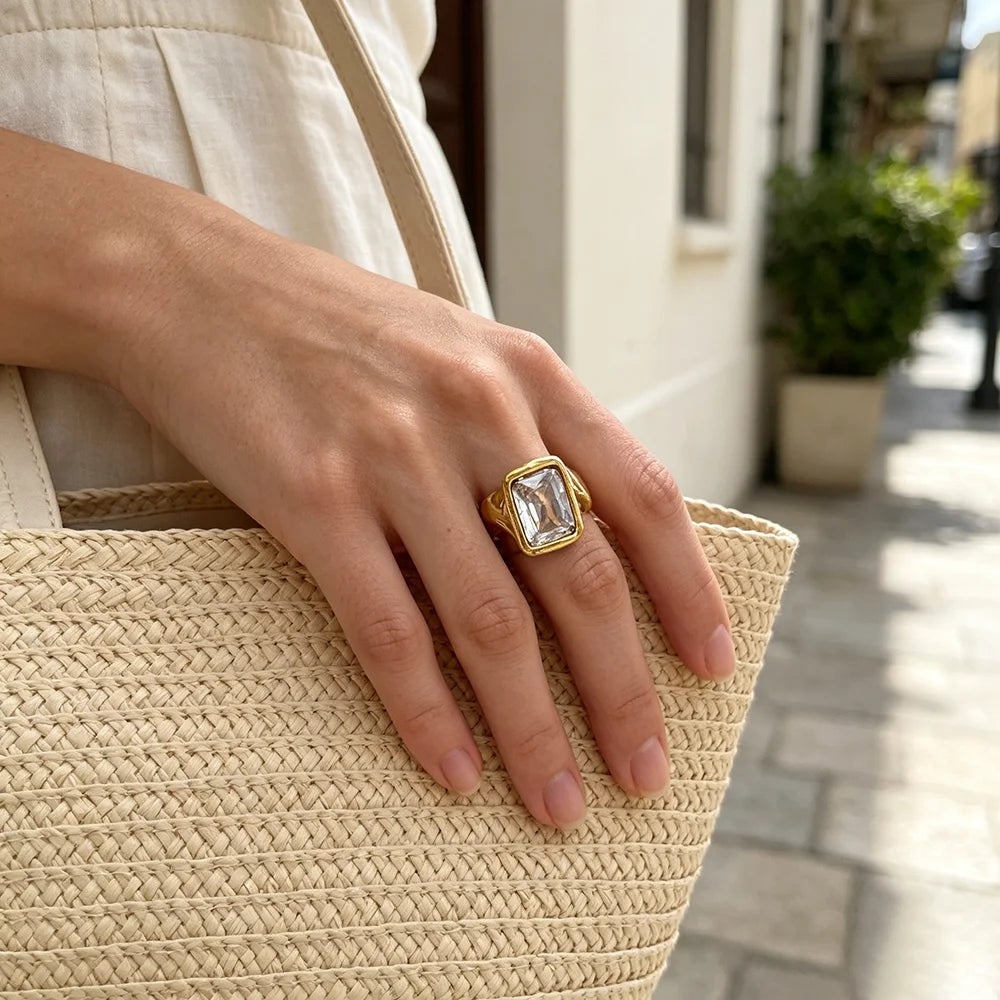 Deep-patterned Square Zircon Ring