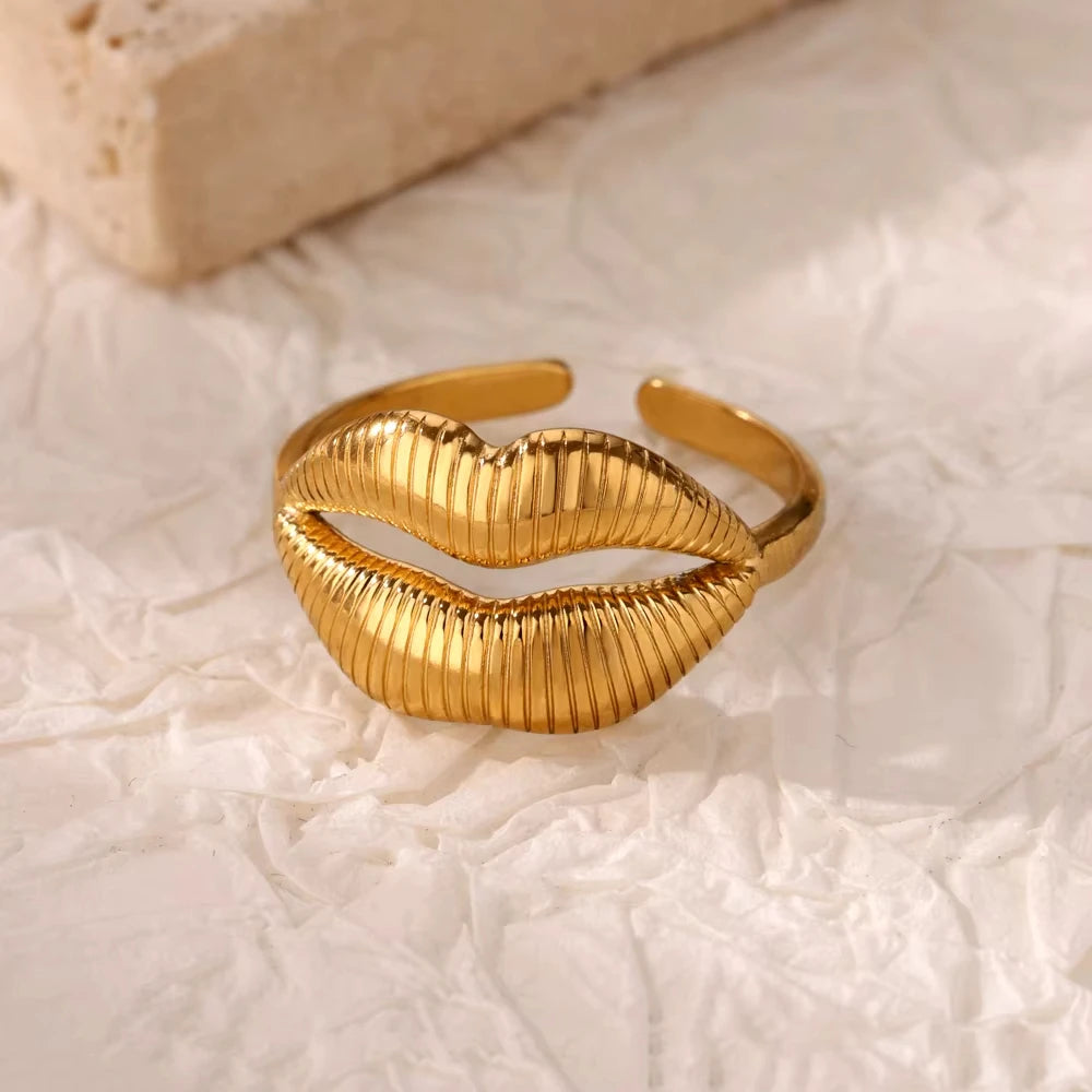 Zircon Geometric Rings