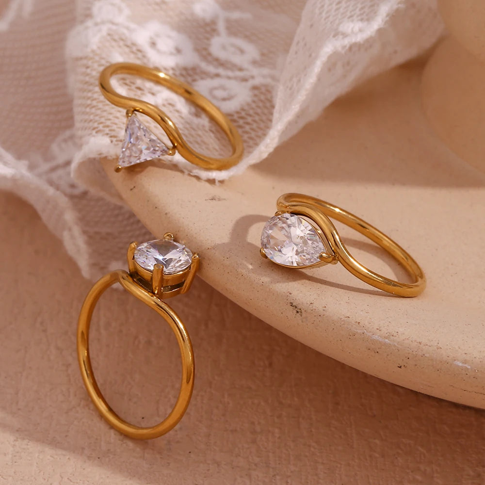 Wave Drop Round Zircon Ring