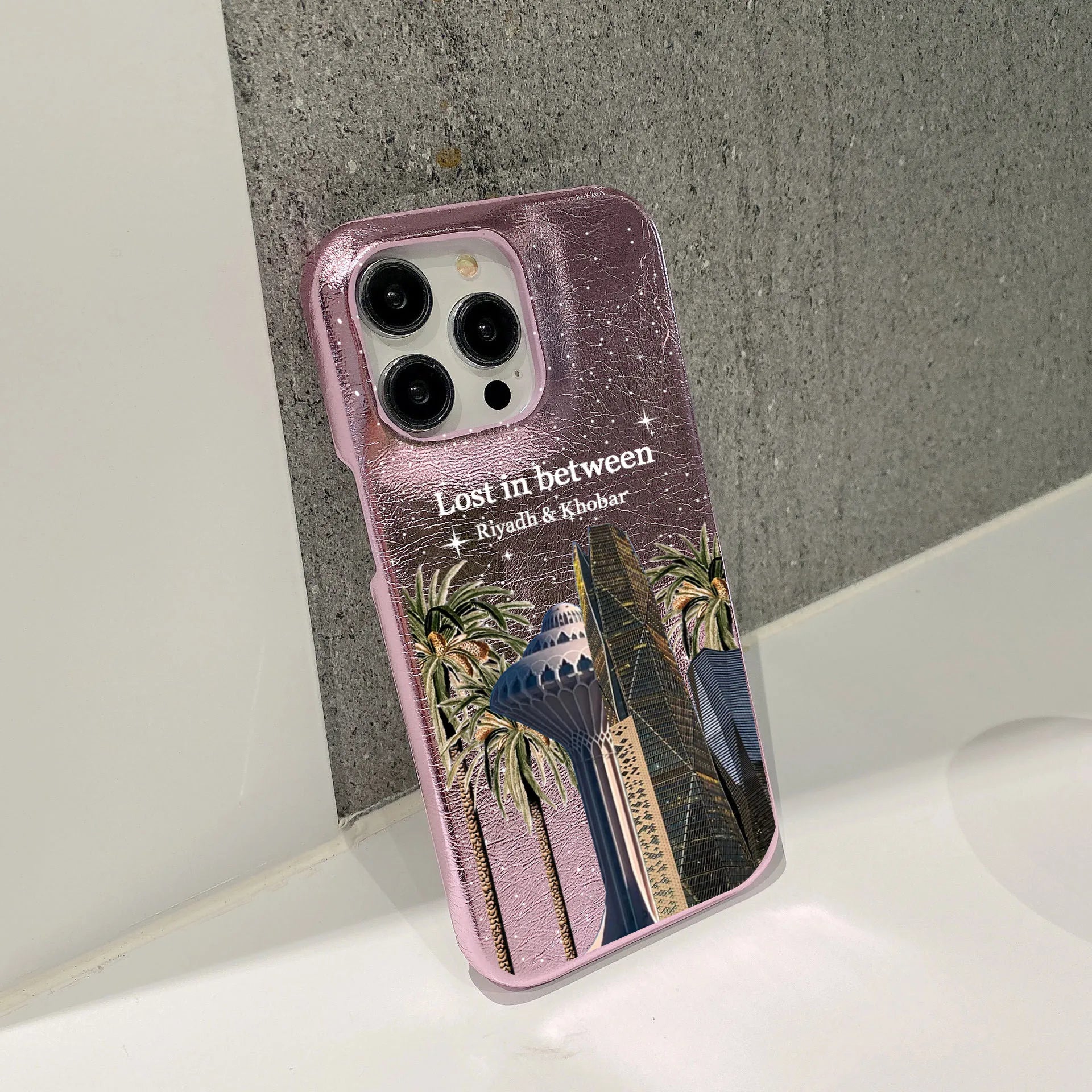 Lost in between Riyadh & khobar Leather Case
